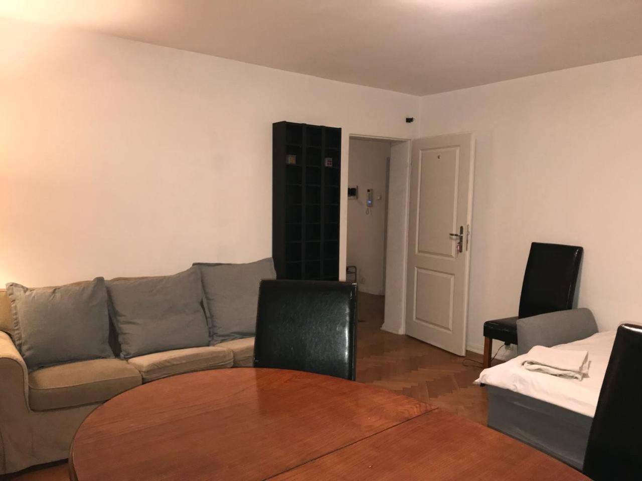 Apartrooms Near Old Town In Dnf Done Invoice Gyvenimas sodyboje