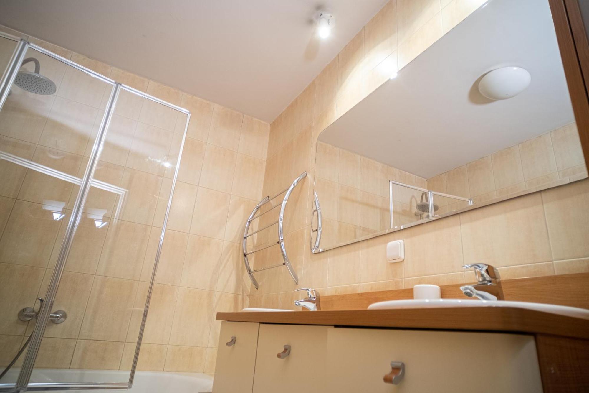 Accommodatie bij particulieren Apartrooms Near Old Town In Dnf Done Invoice Warschau