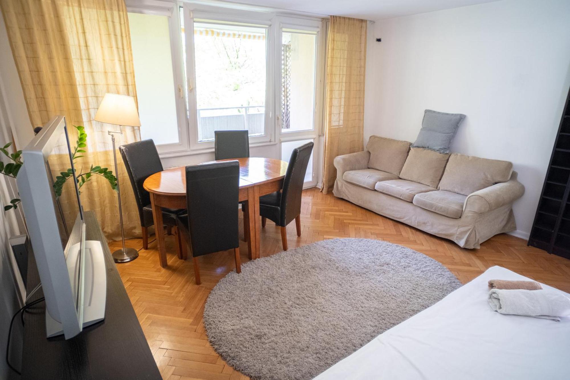 Apartrooms Near Old Town In Dnf Done Invoice Accommodatie bij particulieren Warschau